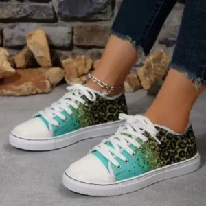 Baccashoes Fashion Casual Plus Size Star Round Toe Lace-Up Sneakers